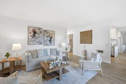 Splendid Summertree Condominium Located at 3557 Kenora Drive #31 was Just Sold