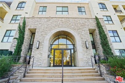 5015 Balboa Boulevard #103 Photo