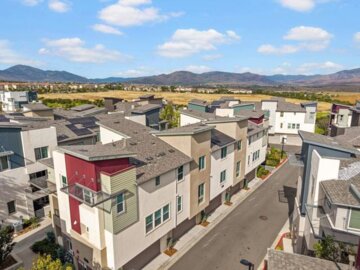 2137 Stellar Way #3 Photo