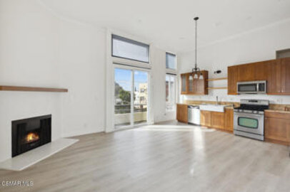 Beautiful 4567 Lexington Condominium Located at 4567 Lexington Avenue #201 was Just Sold