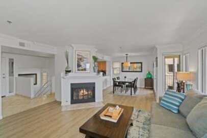 Amazing La Jolla City Club Townhouse Located at 8168 Avenida Navidad #23 was Just Sold