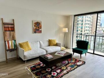 Delightful Newly Listed Wilshire Marquis Condominium Located at 10535 Wilshire Boulevard #902
