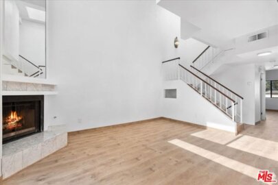 6323 Reseda Boulevard #6 Photo