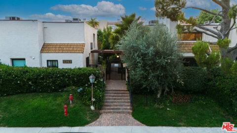 5243 Yarmouth Avenue #31 Photo