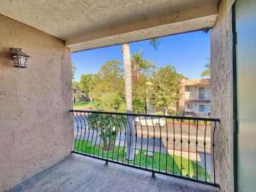 Charming La Estancia Condominium Located at 155 Avenida Descanso #204 was Just Sold