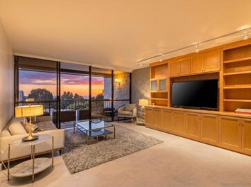2500 Torrey Pines Road #403 Photo