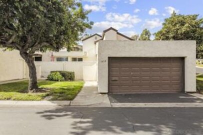 Marvelous Lakeridge Park Townhouse Located at 1458 Finch Street was Just Sold