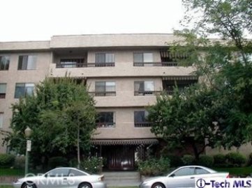 Gorgeous Glendalia Park Condominium Located at 316 N Maryland #303 was Just Sold