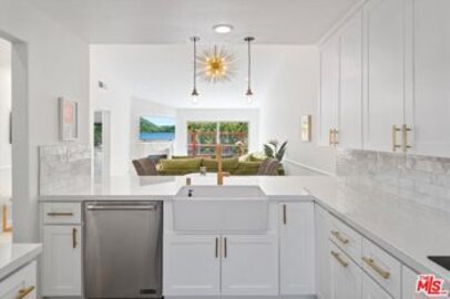 Spectacular Villa Point Condominium Located at 229 Villa Point Drive was Just Sold