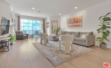 Spectacular Studio Vista Living Condominium Located at 3947 Carpenter Avenue #106 was Just Sold