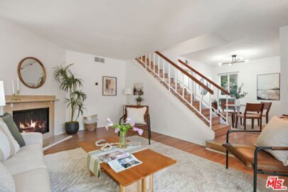 18411 Hatteras Street #106 Photo