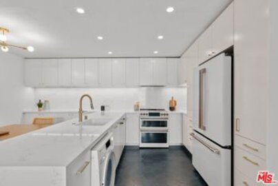 Stunning Windsor Fountains Condominium Located at 4900 Overland Avenue #295 was Just Sold