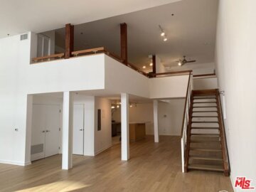 615 Hampton Drive #C101 Photo