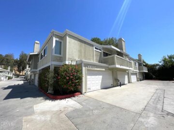 22117 Burbank Boulevard #4 Photo
