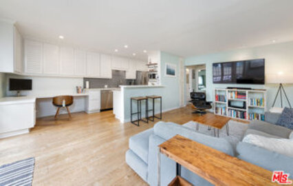 Charming Newly Listed La Belle Monique Condominium Located at 631 Bay Street