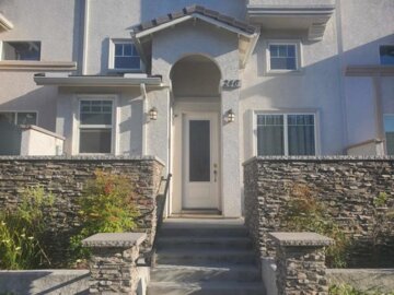 246 Vermont Court Photo