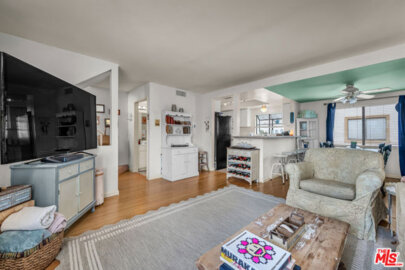 14715 Saticoy Street #9 Photo