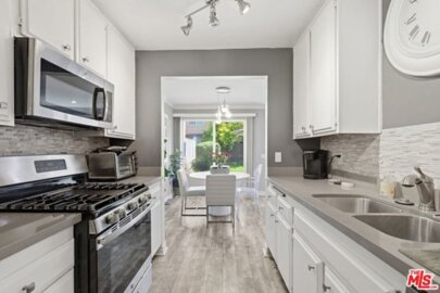 12328 Runnymede Street #4 Photo