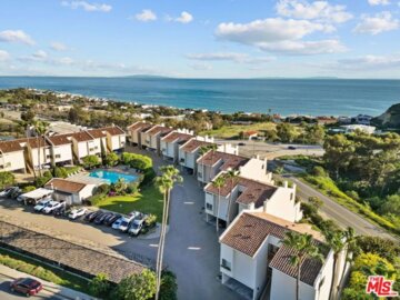 23924 De Ville Way #D Photo