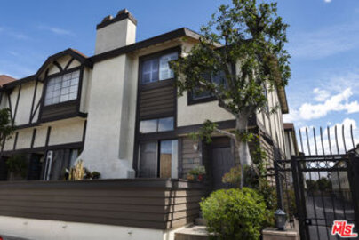 Lovely Newly Listed Kingston Townhomes Townhouse Located at 19355 Sherman Way #37