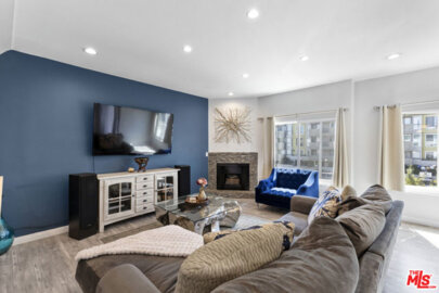 6828 Laurel Canyon Boulevard #202 Photo