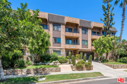 Extraordinary Kinnard Villas Condominium Located at 10655 Kinnard Avenue #202 was Just Sold