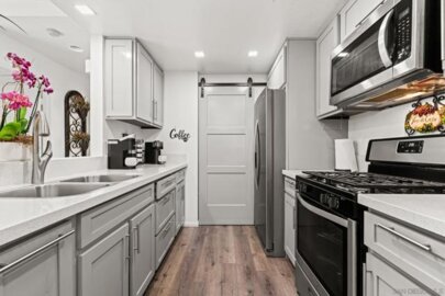 2085 Lakeridge Circle #203 Photo