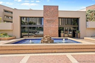 Splendid Newly Listed Marina Park Condominium Located at 850 State Street #204