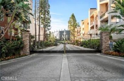 Phenomenal Newly Listed The Met Condominium Located at 5525 Canoga Avenue #307