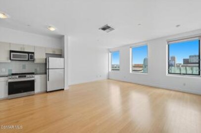 Spectacular The Mercury Condominium Located at 3810 Wilshire Boulevard #1506 was Just Sold