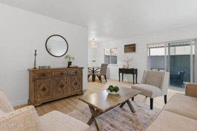 22050 Calvert Street #10 Photo