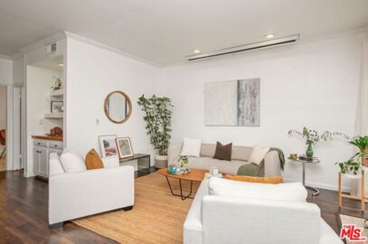 5139 Balboa Boulevard #9 Photo