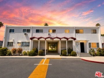 7137 Coldwater Canyon Avenue #12 Photo