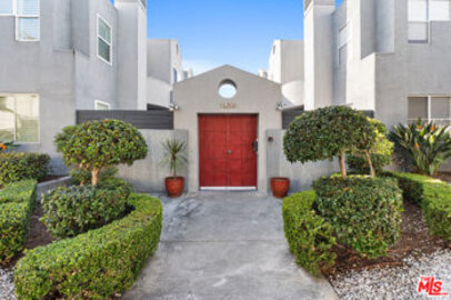 Elegant Santa Monica Villas Townhouse Located at 1436 20th Street #11 was Just Sold