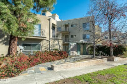 Spectacular Newly Listed Glen Valley Condominium Located at 2915 Montrose Avenue #428