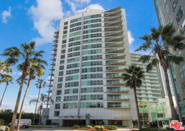 Delightful Via Marina Tahiti Condominium Located at 13600 Marina Pointe Drive #905 was Just Sold