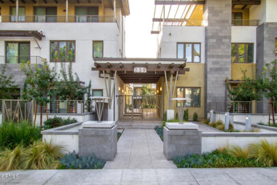239 S Marengo Avenue #201 Photo