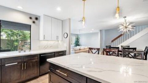 Spectacular Vista La Jolla Townhouse Located at 4452 Via Amable was Just Sold