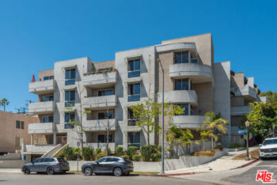 Gorgeous 1551 Manning Condominium Located at 1551 Manning Avenue #101 was Just Sold