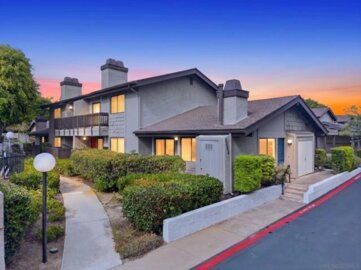 8356 Via Sonoma #D Photo
