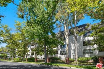 Outstanding Hancock Park Terrace Condominium Located at 651 Wilcox Avenue #2G was Just Sold