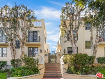 Delightful Wilshire Princeton Townhouse Located at 1128 Princeton Street #8 was Just Sold