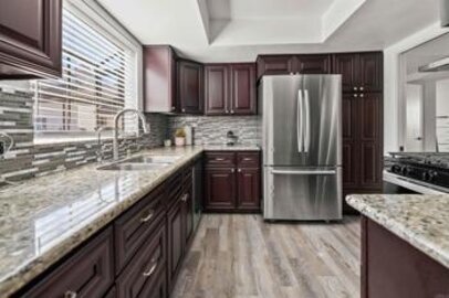 Magnificent Newly Listed Parkwoods Condominium Located at 376 Center Street #305