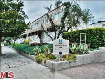 Impressive Tarzana Tennis Townhomes Condominium Located at 18333 Hatteras Street #97 was Just Sold