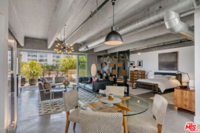 Delightful Newly Listed Via Marina Tahiti Condominium Located at 4141 Glencoe Avenue #206