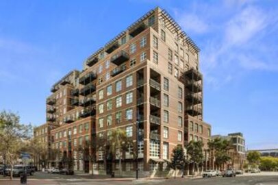 Gorgeous Newly Listed Parkloft Condominium Located at 877 Island #304