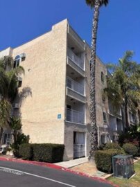 Beautiful Newly Listed Parkridge Condominium Located at 5252 Orange Avenue #434