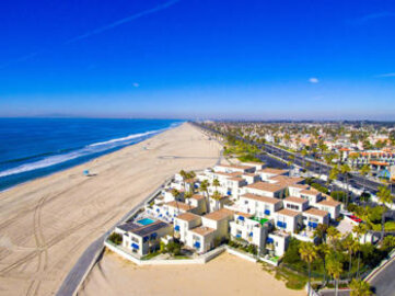 Marvelous Huntington Pacific Condominium Located at 711 Pacific Coast Highway #103 was Just Sold