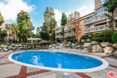 Amazing Villa Marina East V Condominium Located at 4338 Redwood Avenue #B-201 was Just Sold