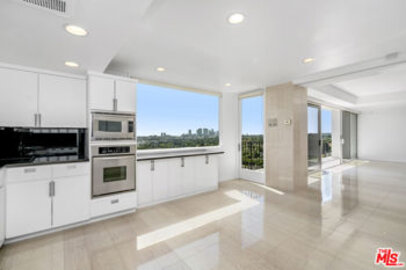 Magnificent Doheny Plaza Condominium Located at 818 N Doheny Drive #1202 was Just Sold